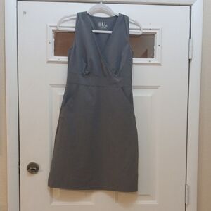 Lola Gray Sleeveless V-Neck Sheath Dress